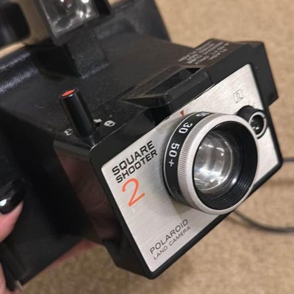Polaroid: Square Shooter 2 w/ Original Strap - Picture 1 of 9